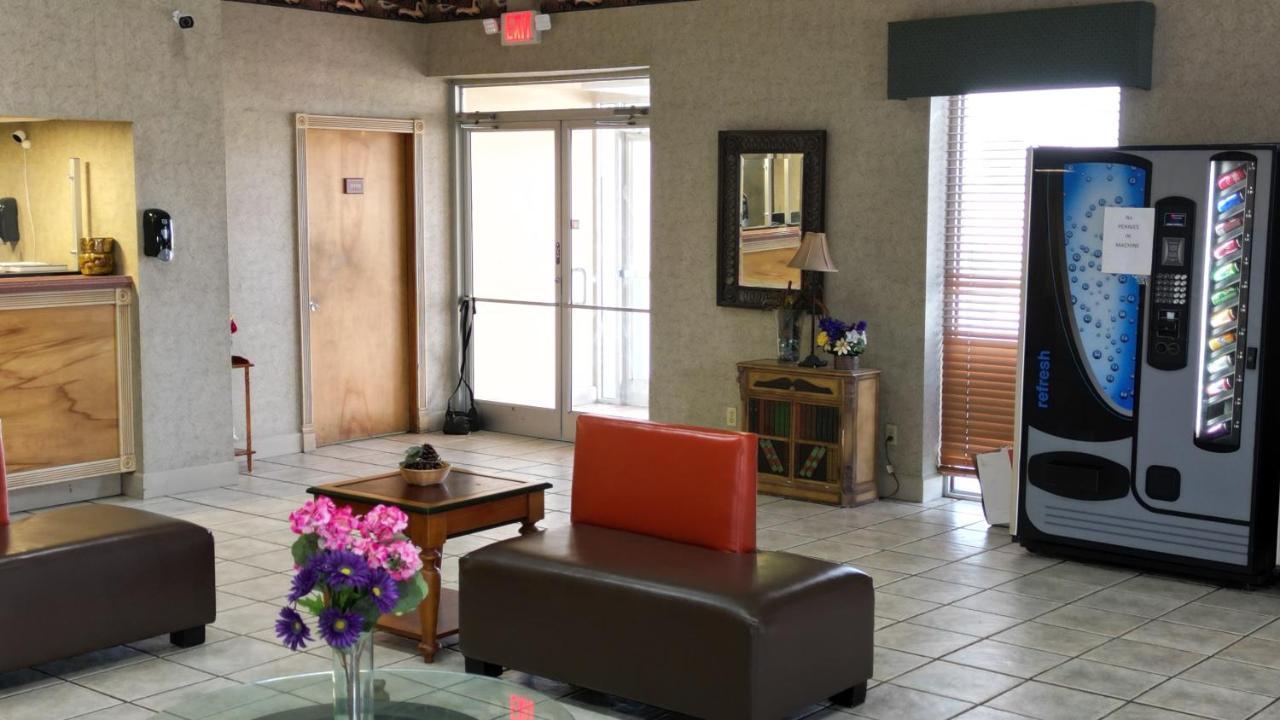 Crossroads Inn & Suites West Memphis Bagian luar foto